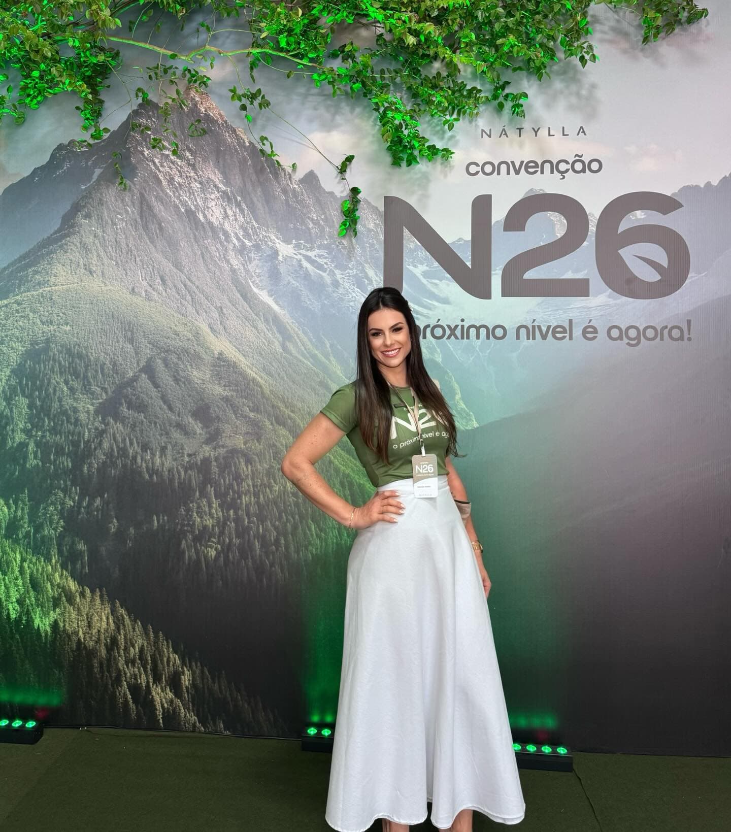 Fernanda no palco da convenção N26 da Nátylla